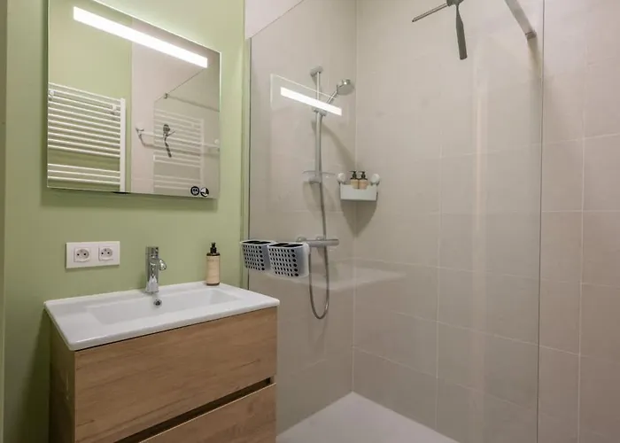 Appartement Modern With Private Terrace And Parking