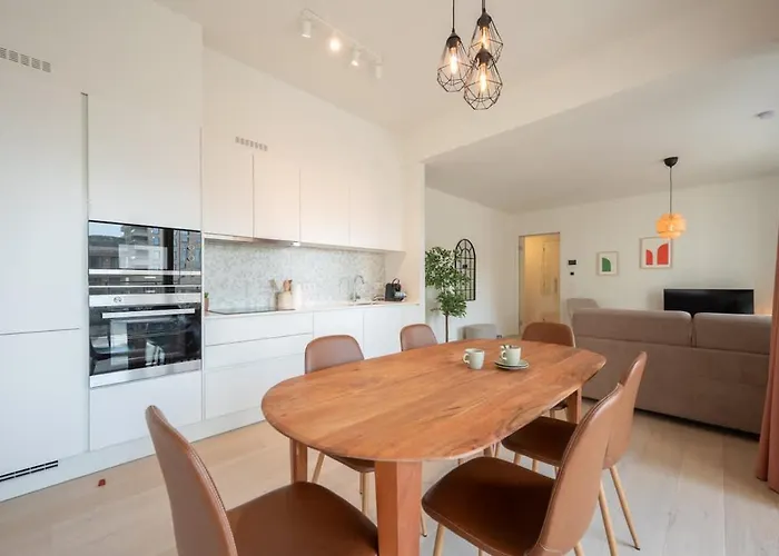 Appartement Modern With Private Terrace And Parking *